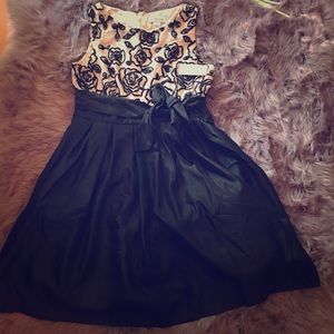 🆕J Howard 🌷Embroidered Taffeta Cocktail Dress🌷